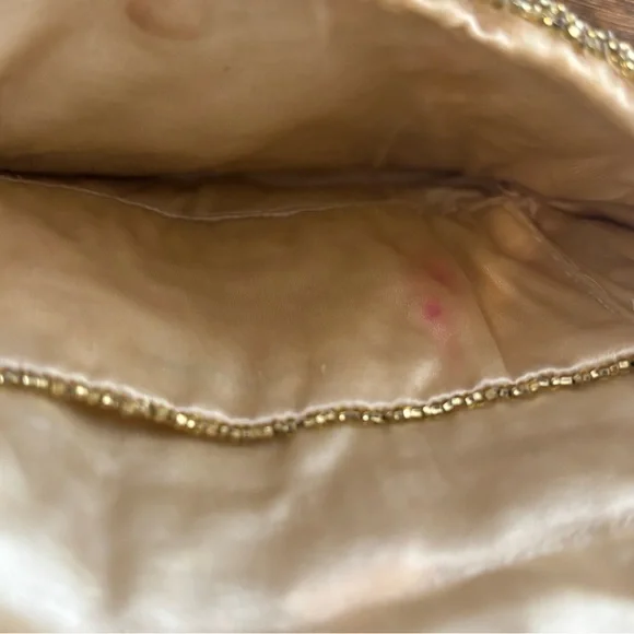 Vintage Embroidered Floral Clutch - Picture 8 of 8